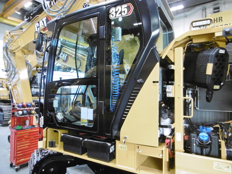 CAT-325_22000040 (2)